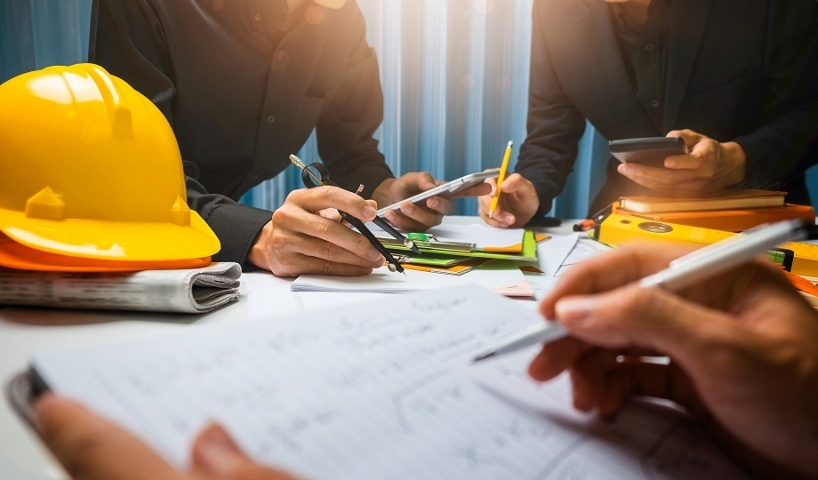 Residential Vs. Commercial Construction Project Managers | ITI College